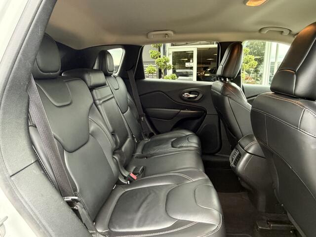 Jeep Cherokee limited 2.4 Limited 188pk |188 pk | Leder | Camera | Apple CarPlay | Trekhaak | Climate | Keyless