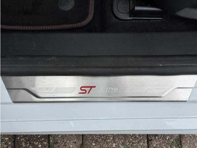 Ford Fiesta 1.0 EcoBoost ST-Line - LED - Carplay -Cruise-NAP