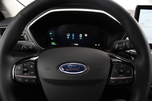 Ford Kuga 2.5-243pk PHEV Titanium. Hybride rijden voor een re�el bedrag. Slechts 11.500km  Autm. airco dual, camera v+a, metallic lak, all season banden ro