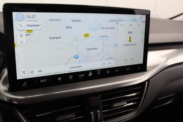 Ford Kuga 2.5-243pk PHEV Titanium. Hybride rijden voor een re�el bedrag. Slechts 11.500km  Autm. airco dual, camera v+a, metallic lak, all season banden ro