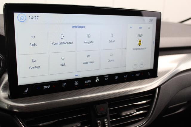 Ford Kuga 2.5-243pk PHEV Titanium. Hybride rijden voor een re�el bedrag. Slechts 11.500km  Autm. airco dual, camera v+a, metallic lak, all season banden ro