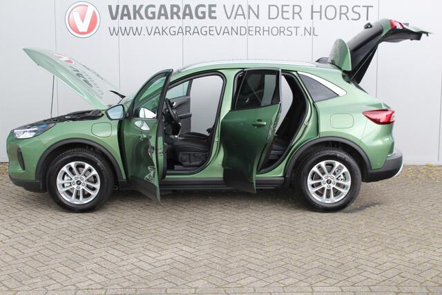 Ford Kuga 2.5-243pk PHEV Titanium. Hybride rijden voor een re�el bedrag. Slechts 11.500km  Autm. airco dual, camera v+a, metallic lak, all season banden ro