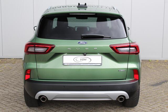 Ford Kuga 2.5-243pk PHEV Titanium. Hybride rijden voor een re�el bedrag. Slechts 11.500km  Autm. airco dual, camera v+a, metallic lak, all season banden ro