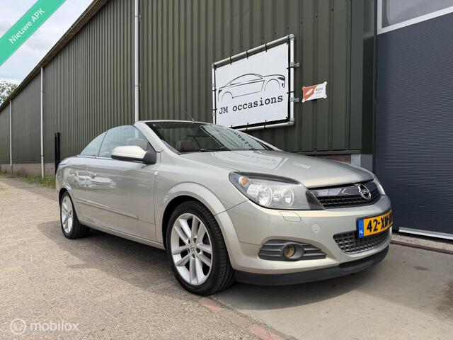 Opel Astra TwinTop 1.8 Temptation|Airco|Leder|Bluetooth|PDC|