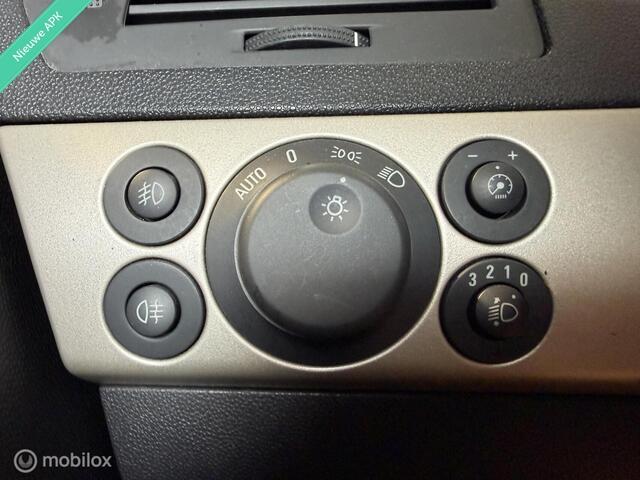Opel Astra TwinTop 1.8 Temptation|Airco|Leder|Bluetooth|PDC|