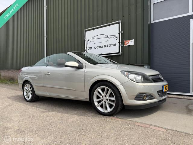 Opel Astra TwinTop 1.8 Temptation|Airco|Leder|Bluetooth|PDC|