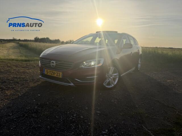 Volvo V60 D6 AWD Plug In Hybrid | 1e eigenaar | NAP | Pano | Leer
