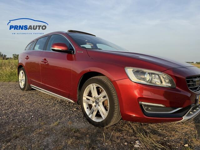 Volvo V60 D6 AWD Plug In Hybrid | 1e eigenaar | NAP | Pano | Leer