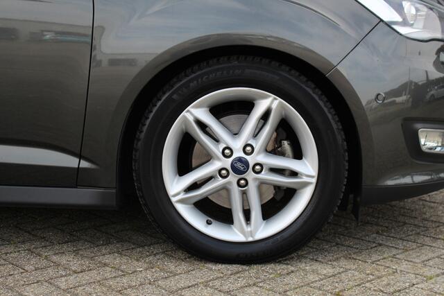 Ford C-MAX 1.5 Titanium / Keyless / Camera / Stoel/stuurverwarming