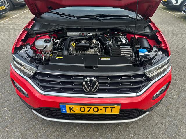 Volkswagen T-ROC 1.0 TSI Style , navigatie , pdc voor en achter