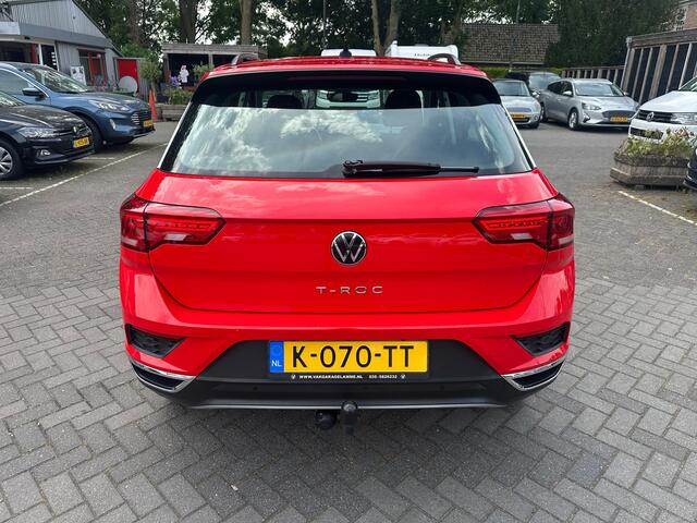 Volkswagen T-ROC 1.0 TSI Style , navigatie , pdc voor en achter