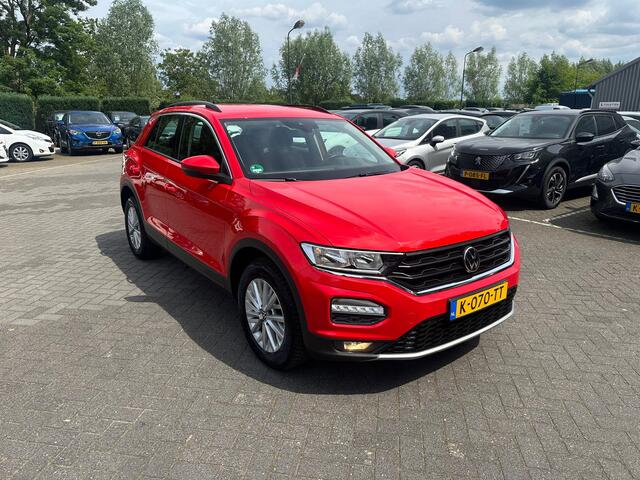 Volkswagen T-ROC 1.0 TSI Style , navigatie , pdc voor en achter