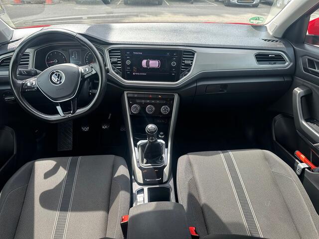 Volkswagen T-ROC 1.0 TSI Style , navigatie , pdc voor en achter