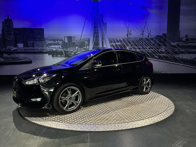 Ford Focus 1.5 EcoBoost ST Line Business NaviCamera