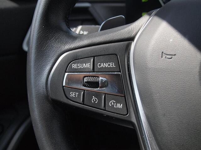BMW 3-Serie Touring 318i | Virtual Cockpit | Facelift Model | Apple Carplay | 19 Inch | NL-Auto |