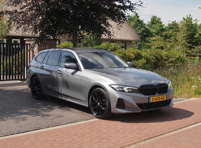 BMW 3-Serie Touring 318i | Virtual Cockpit | Facelift Model | Apple Carplay | 19 Inch | NL-Auto |