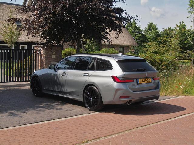 BMW 3-Serie Touring 318i | Virtual Cockpit | Facelift Model | Apple Carplay | 19 Inch | NL-Auto |