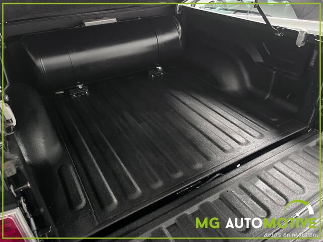 Dodge 1500 Ram 5.7 V8 4x4 Crew Cab Laramie Longhorn | Luchtvering | Stoelkoeling | Stoelverwarming | Prijs is EX