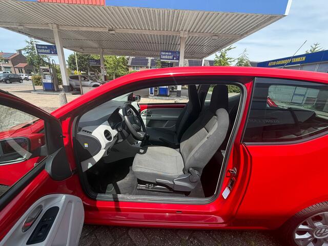 Volkswagen UP 1.0 high up NAVI-ANDOID-AIRCO-E APK