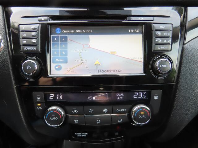 Nissan Qashqai 1.2 Connect Edition 360 Camera Panoramadak DAB Keyless Entry Navigatie Stoelverwarming Xenon Lm Velgen Pdc Trekhaak