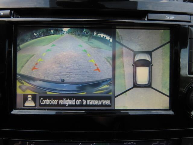 Nissan Qashqai 1.2 Connect Edition 360 Camera Panoramadak DAB Keyless Entry Navigatie Stoelverwarming Xenon Lm Velgen Pdc Trekhaak