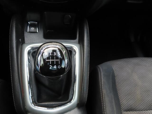 Nissan Qashqai 1.2 Connect Edition 360 Camera Panoramadak DAB Keyless Entry Navigatie Stoelverwarming Xenon Lm Velgen Pdc Trekhaak