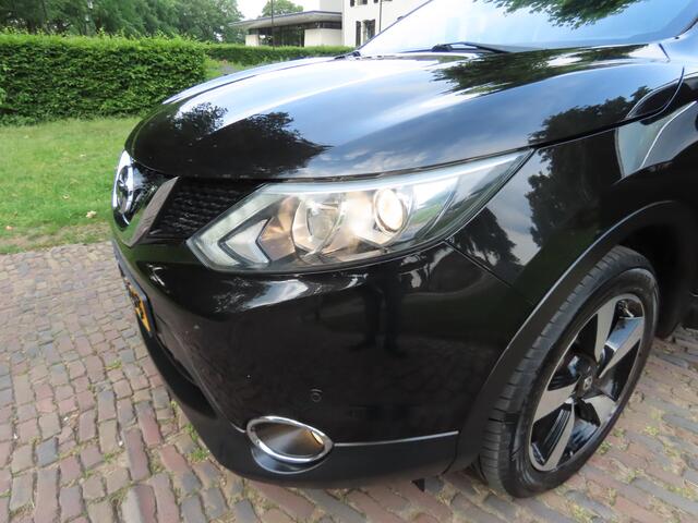 Nissan Qashqai 1.2 Connect Edition 360 Camera Panoramadak DAB Keyless Entry Navigatie Stoelverwarming Xenon Lm Velgen Pdc Trekhaak