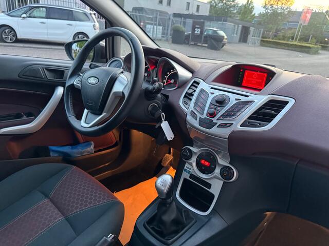 Ford Fiesta 1.25 Titanium 5 Deurs, Clima, Lm velgen
