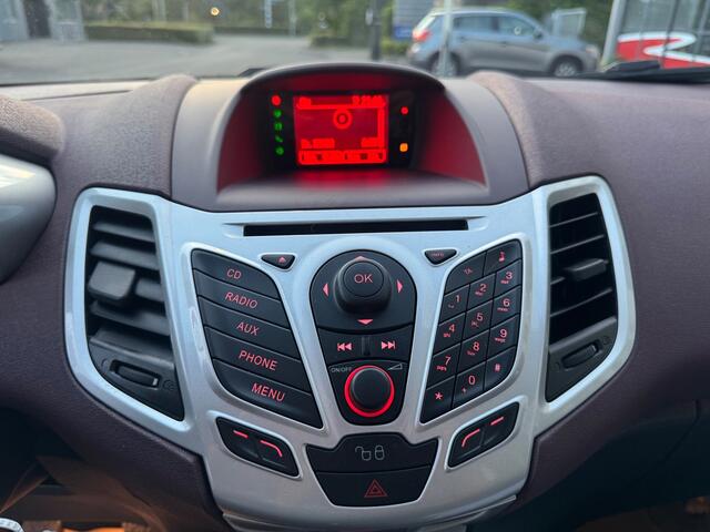 Ford Fiesta 1.25 Titanium 5 Deurs, Clima, Lm velgen