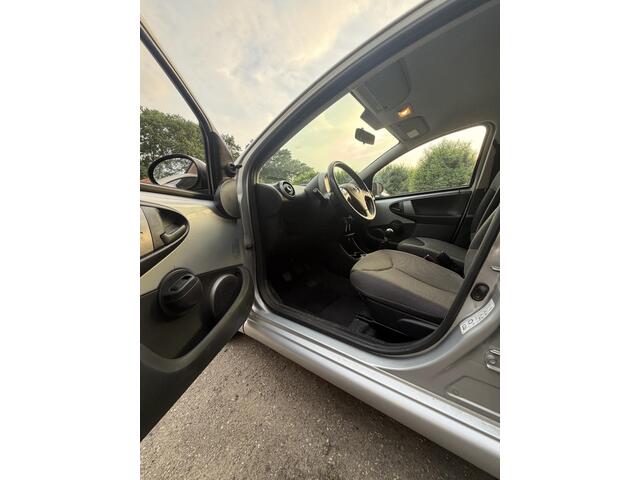 Toyota Aygo 1.0 VVT-i Aspiration Airco/Facelift/5DRS/LED/NAP