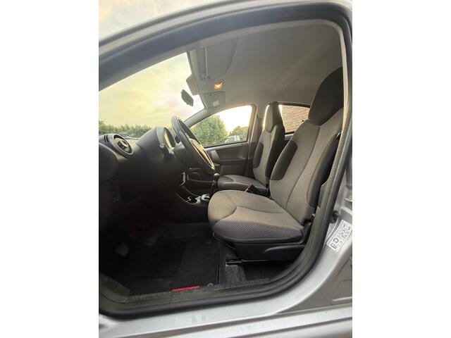 Toyota Aygo 1.0 VVT-i Aspiration Airco/Facelift/5DRS/LED/NAP
