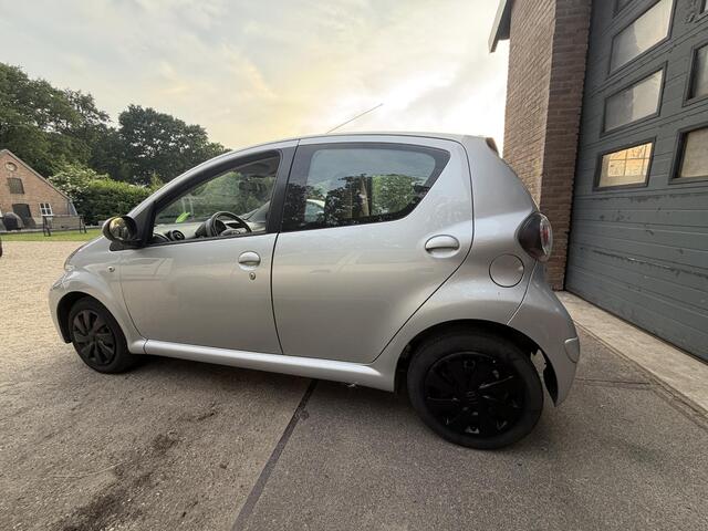 Toyota Aygo 1.0 VVT-i Aspiration Airco/Facelift/5DRS/LED/NAP