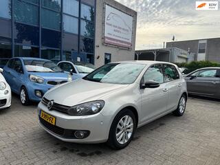 Volkswagen Golf VI