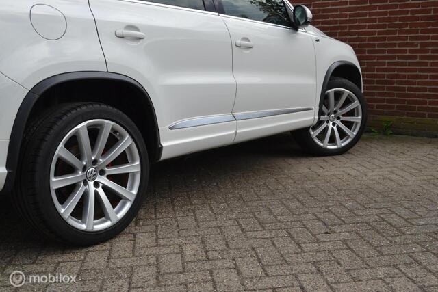 Volkswagen Tiguan 1.4 TSI R-Line | Motor vervangen | Vol opties | Panodak | Climate