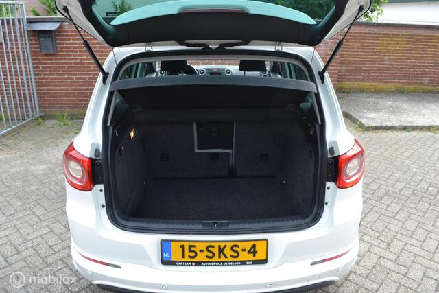 Volkswagen Tiguan 1.4 TSI R-Line | Motor vervangen | Vol opties | Panodak | Climate