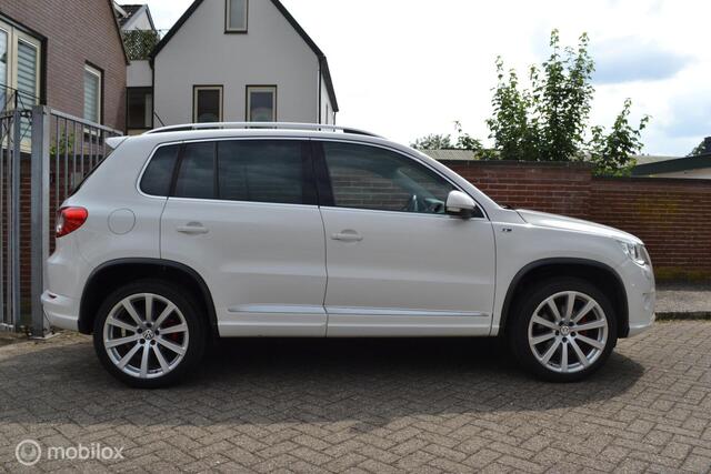 Volkswagen Tiguan 1.4 TSI R-Line | Motor vervangen | Vol opties | Panodak | Climate
