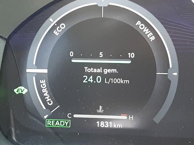 Toyota Yaris 1.5 Hybrid 130 Executive | CarPlay/Android Auto | Camera | LM Velgen |