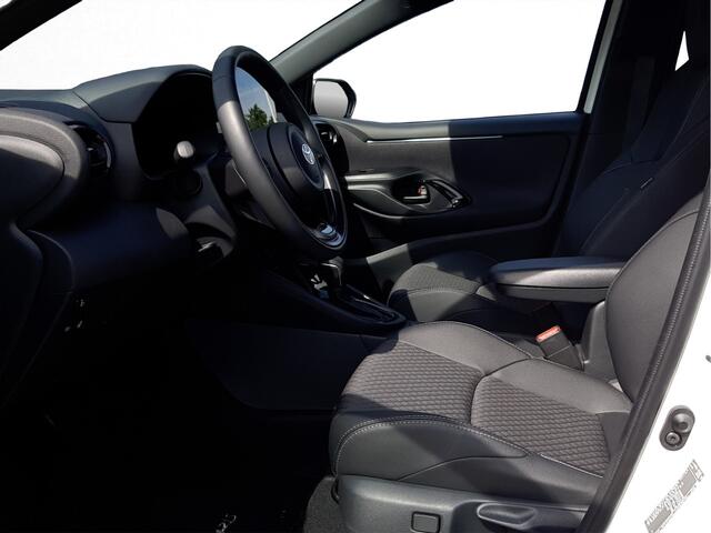 Toyota Yaris 1.5 Hybrid 130 Executive | CarPlay/Android Auto | Camera | LM Velgen |