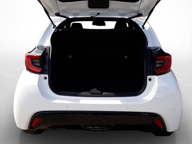 Toyota Yaris 1.5 Hybrid 130 Executive | CarPlay/Android Auto | Camera | LM Velgen |