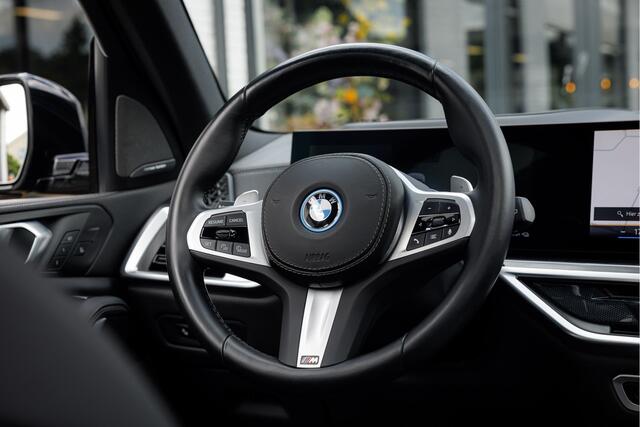 BMW X5 xDrive50e M-Competition Pano - Dravit Grau - Trekhaak - Harman Kardon