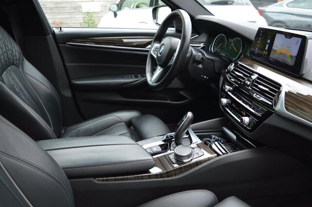BMW 5-Serie Touring 540i xDrive M pakket/Harman Kardon/Pano/Headup/1 eig in NL