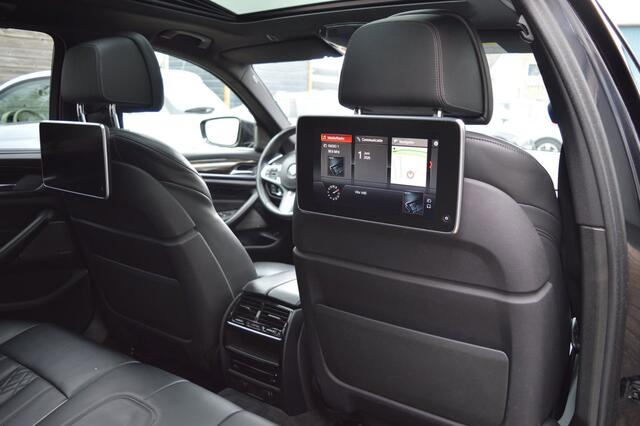 BMW 5-Serie Touring 540i xDrive M pakket/Harman Kardon/Pano/Headup/1 eig in NL