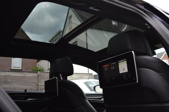 BMW 5-Serie Touring 540i xDrive M pakket/Harman Kardon/Pano/Headup/1 eig in NL
