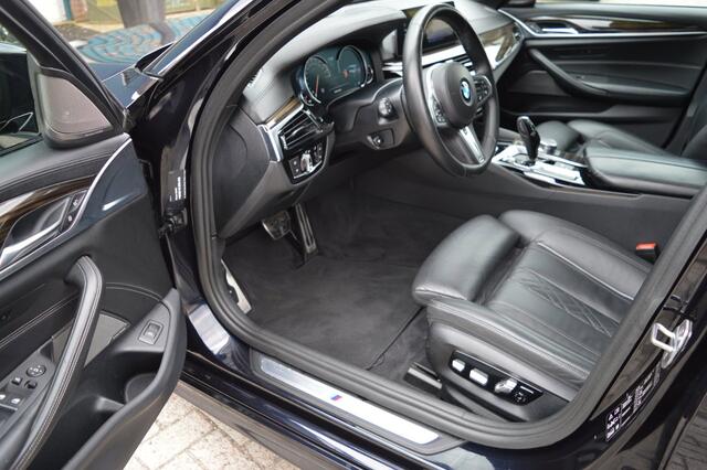 BMW 5-Serie Touring 540i xDrive M pakket/Harman Kardon/Pano/Headup/1 eig in NL