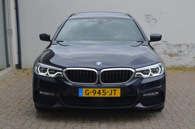 BMW 5-Serie Touring 540i xDrive M pakket/Harman Kardon/Pano/Headup/1 eig in NL