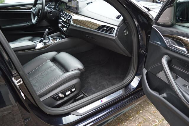 BMW 5-Serie Touring 540i xDrive M pakket/Harman Kardon/Pano/Headup/1 eig in NL