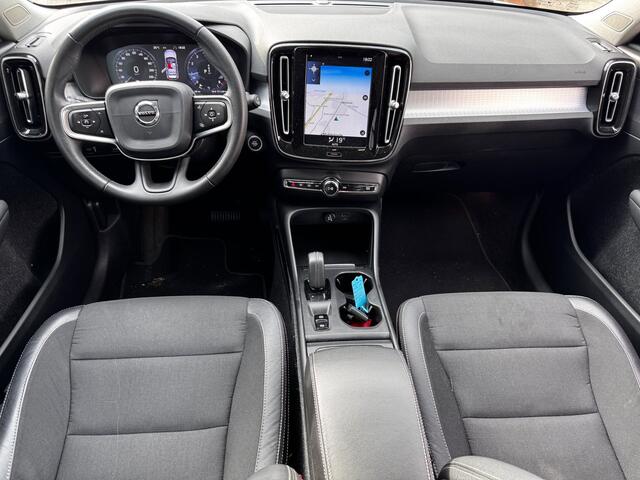 Volvo XC40 1.5 T3 Momentum Pro | NL-Auto | Elek. Achterklep | PDC voor + Achter | Navigatie