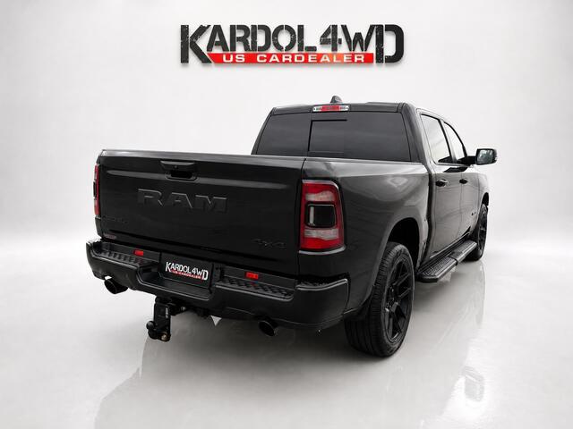 Dodge 1500 Ram Laramie Night Edition Modeljaar 24 | BOMVOL| Panoramadak elect. | Luchtvering | Virtual cockpit | Adaptive cruise | Geheel rijklaar incl. LPG