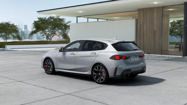 BMW 1-Serie 120 M Sport Automaat / Sportstoelen / Achteruitrijcamera / M Adaptief onderstel / Comfort Access / Adaptieve LED / Stuurverwarming