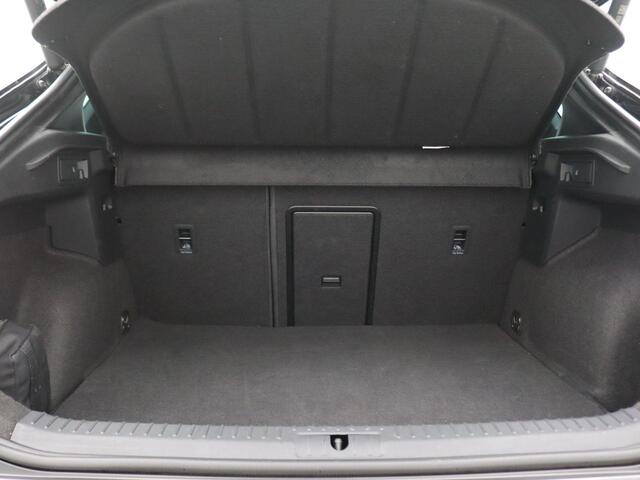 Cupra Formentor 1.4 e-Hybrid VZ Copper Edition 245PK DSG Leder, Trekhaak, 360gr. Camera, Panoramadak, Side Assist, Memorystoel, Matrix LED Verlichting, Elek
